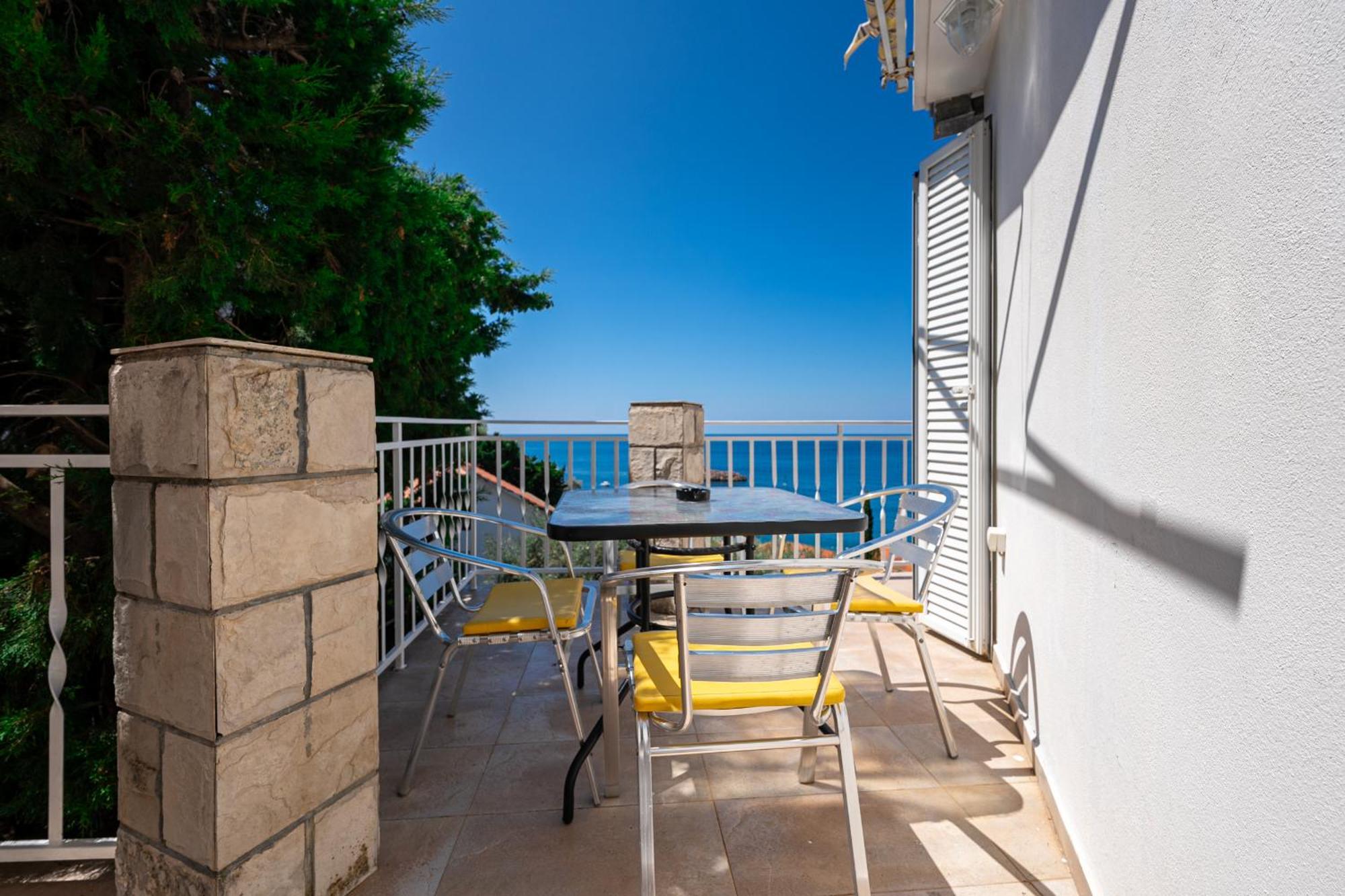 Sun Rose Apartments Sveti Stefan Ruang foto