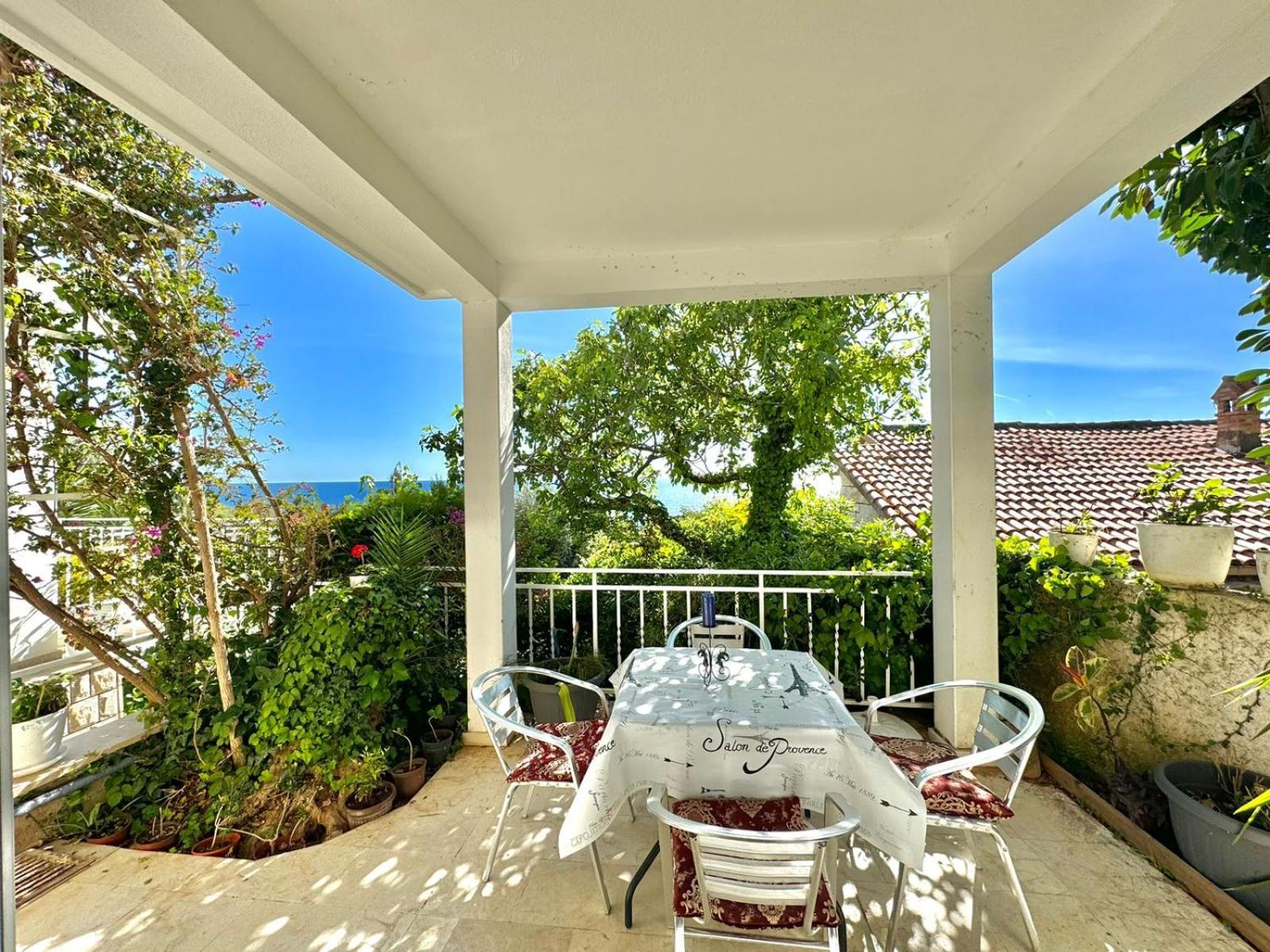 Sun Rose Apartments Sveti Stefan Bagian luar foto
