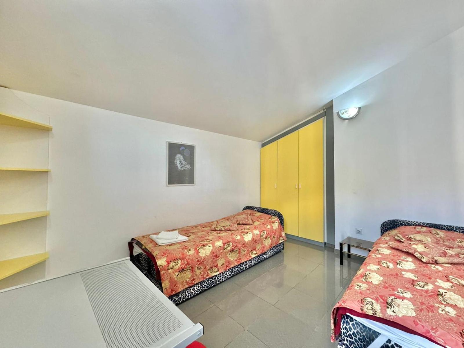 Sun Rose Apartments Sveti Stefan Bagian luar foto