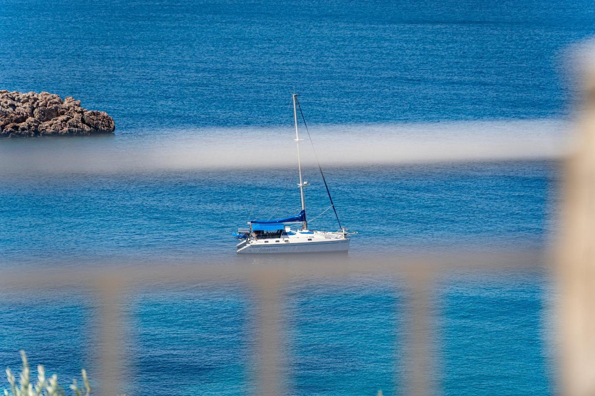Sun Rose Apartments Sveti Stefan Ruang foto